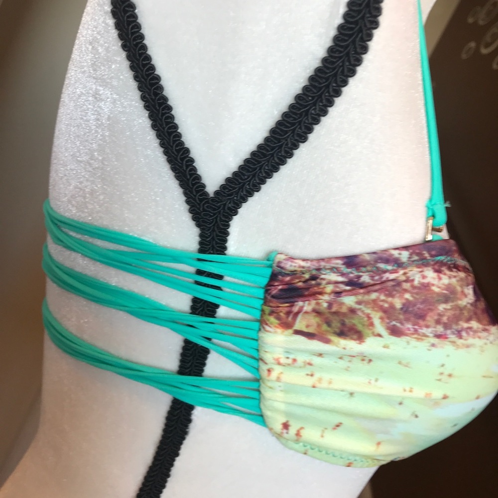 Bikini set - Picture 9 of 10